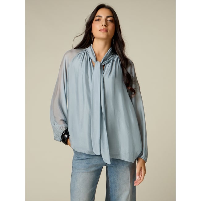 Blouse avec nœud light - blue <span itemprop=