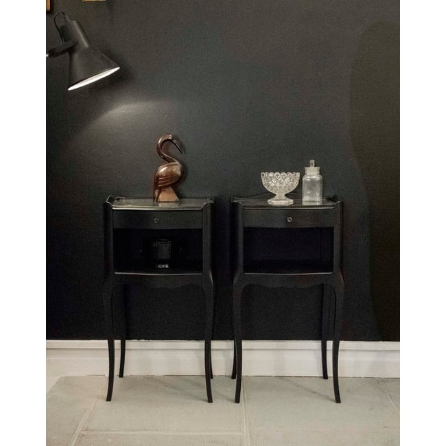 Paire de chevets en bois noir Odile N°1455 - Bon état Couleur noir <span itemprop=