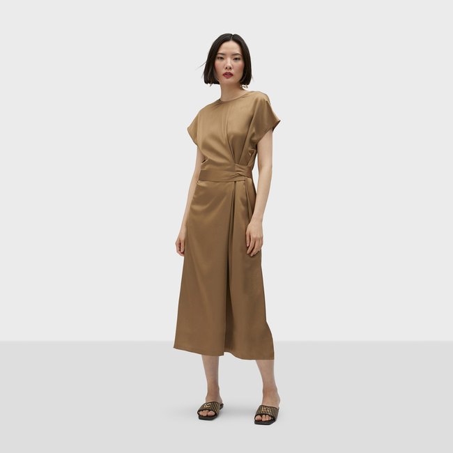 Robe longue ceinturée à manches courtes bronze <span itemprop=