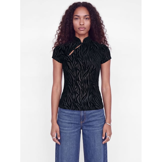 Top black 1 <span itemprop=