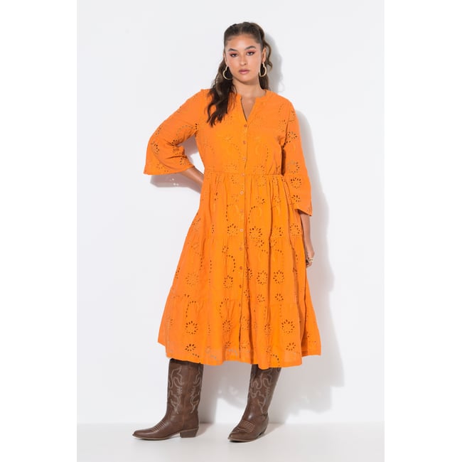Robe maxi à volants. Manches 3/4 et broderie orange <span itemprop=