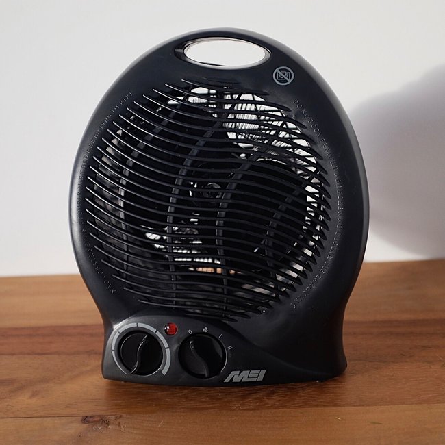 Termoventilador 2 em 1, da MEI preto <span itemprop=