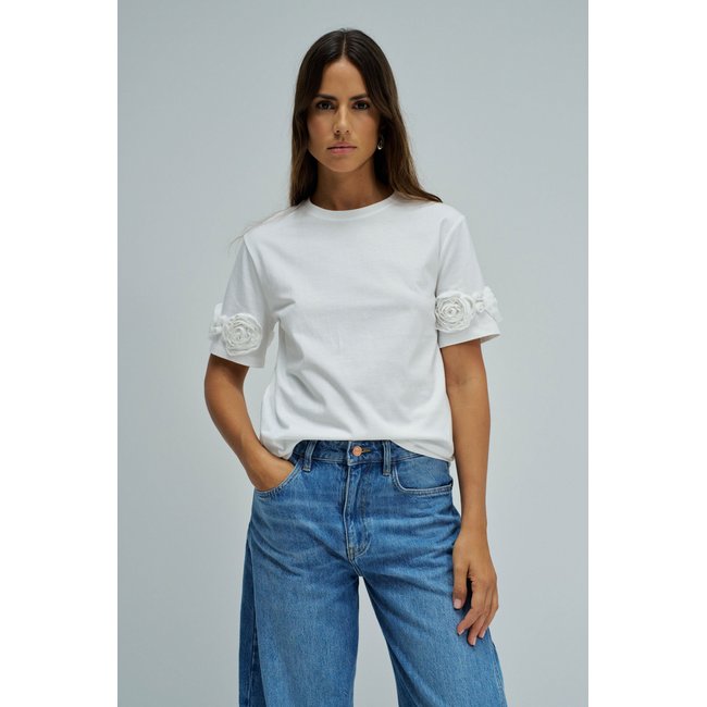 T-SHIRT AVEC APPLICATIONS FLORALES TRIDIMENSIONNELLES blanc <span itemprop=