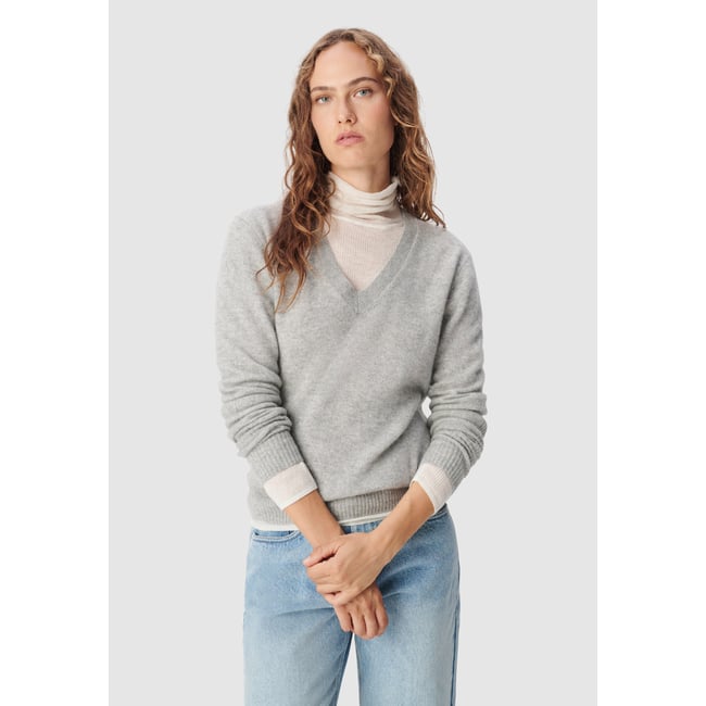 Pull col V tricot 100% cachemire gris <span itemprop=