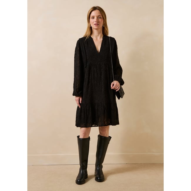 Robe courte brodée manches longues noir <span itemprop=