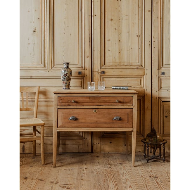 Petite commode en bois Garance N°679 - Bon état Couleur bois clair <span itemprop=