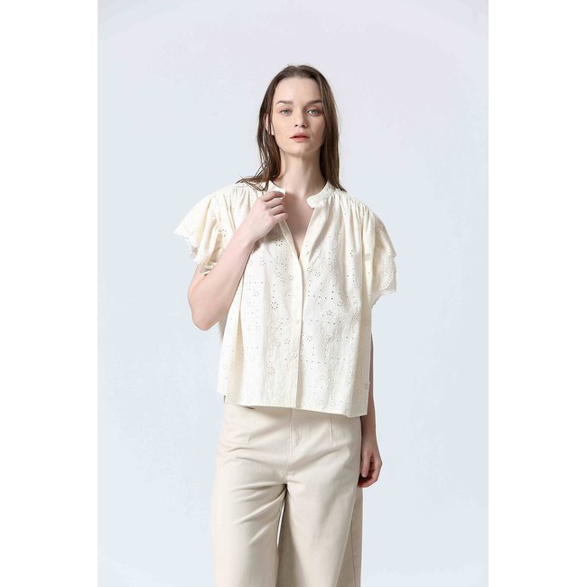 Blusa bordada de manga corta crudo <span itemprop=