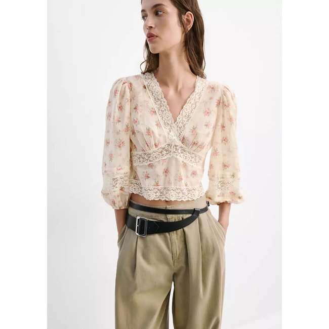 Blouse dentelle fleurie rose <span itemprop=