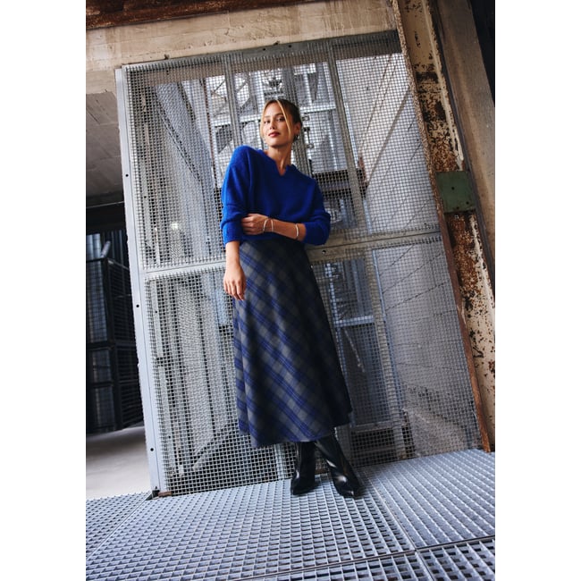 Jupe midi à carreaux gris <span itemprop=
