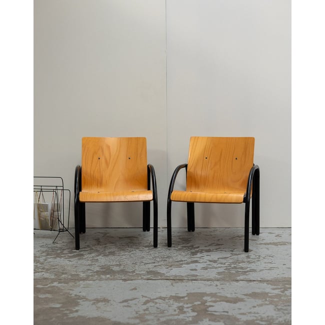 Paire de fauteuils modernistes Jakob N°1428 - Bon état Couleur bois clair <span itemprop=