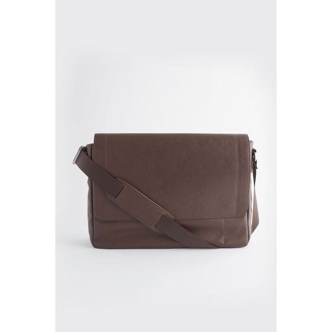 Besace marron <span itemprop=