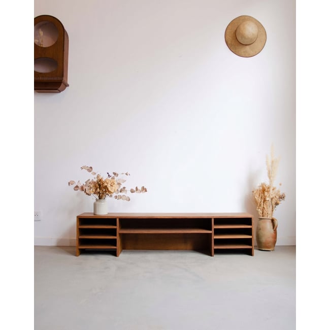 Étagère en chêne Gaëlle N°910 - Bon état Couleur bois foncé <span itemprop=