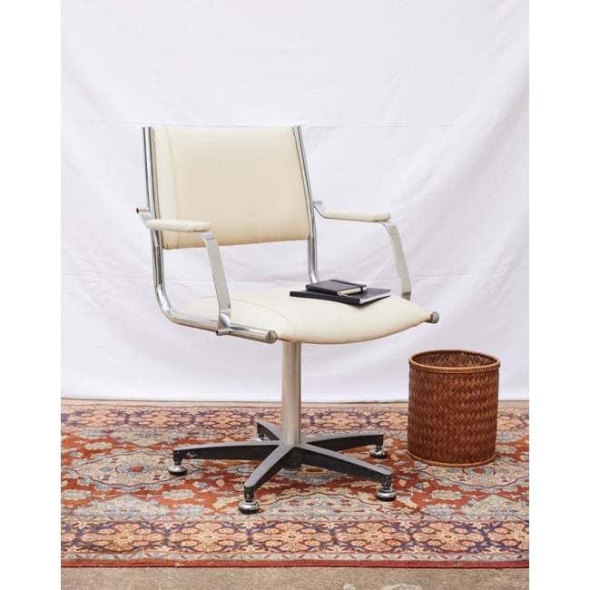 Fauteuil pivotant vintage Jakob N°1306 - Bon état Couleur argenté <span itemprop=