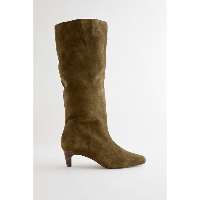 Bottines à talons hauts daim vert kaki <span itemprop=