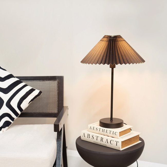 Akira Pleated Shade Table Lamp - SO'HOME