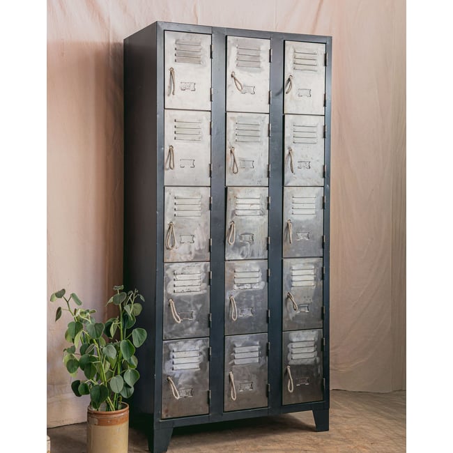 Armoire casier style industriel Magda N°724 - Bon état Couleur gris <span itemprop=