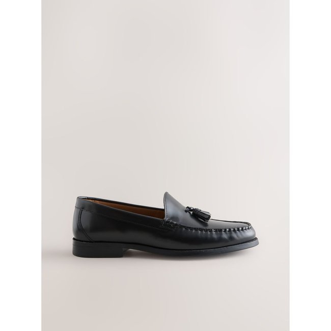 Mocassins à glands en cuir noir <span itemprop=