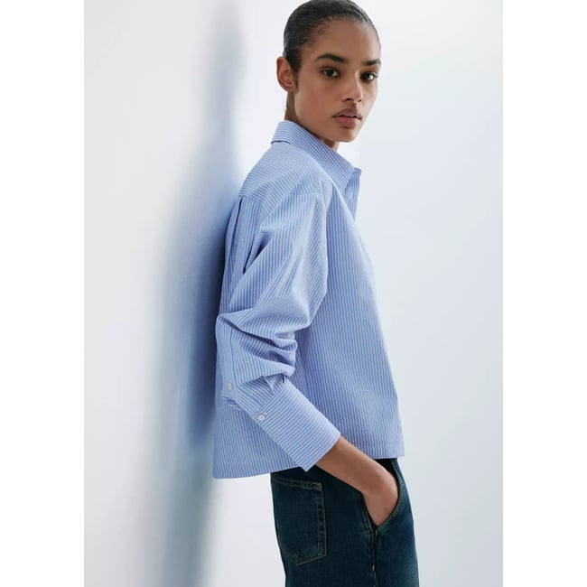 Chemise rayée avec strass bleu ciel <span itemprop=