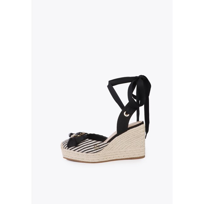 Espadrille compensée à lacets satinés et détail bijou noir <span itemprop=