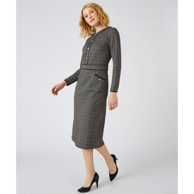 Robe maille jacquard détails unis noir graphqiue <span itemprop=