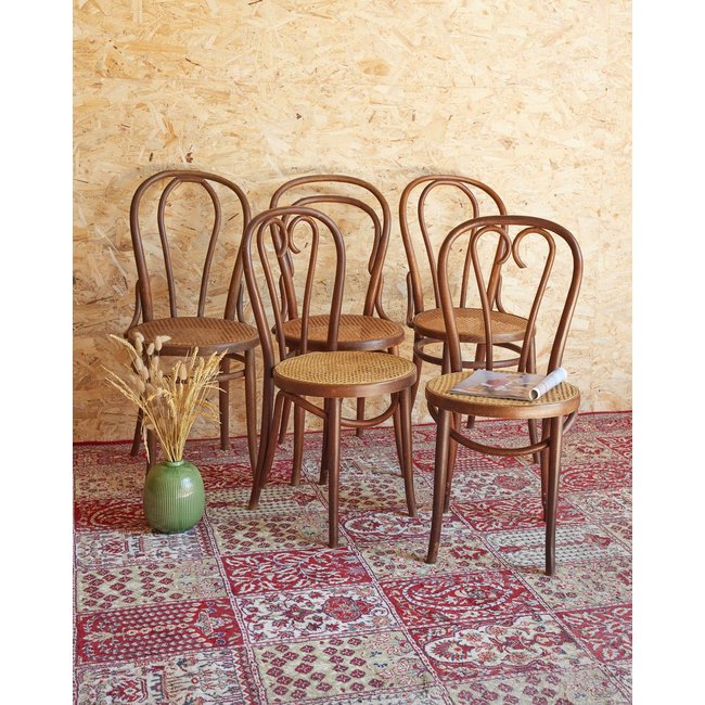 Lot de 4 chaises bistrot Claude N°1263 - Bon état Couleur bois foncé <span itemprop=