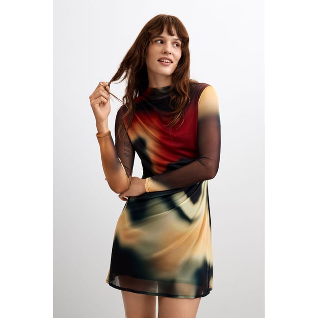 Robe courte en tulle imprimé noir <span itemprop=