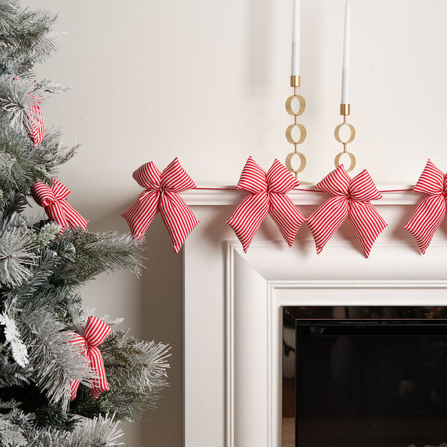 130cm Candy Stripe Padded Bow Garland, red, SO'HOME