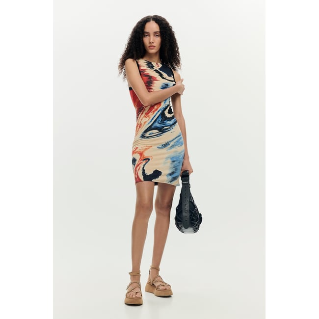 Robe sans manches imprimée multicolore <span itemprop=