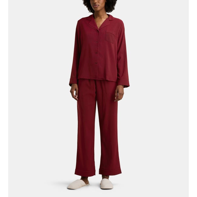 Pyjama long diola en satin jacquard bordeaux <span itemprop=