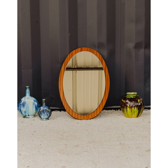 Miroir ovale en teck Igor N°1135 - Bon état Couleur bois foncé <span itemprop=