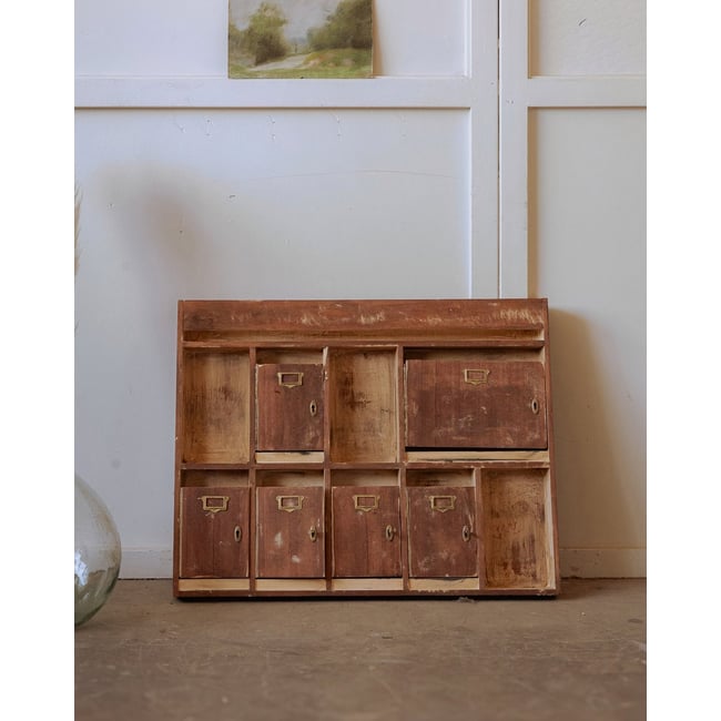 Meuble de boite aux lettres Fernand N°385 - Bon état Couleur bois clair <span itemprop=
