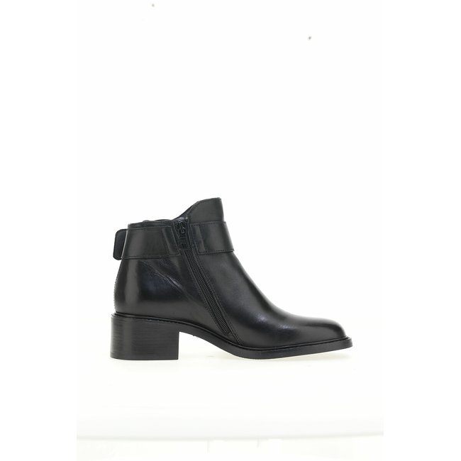 Leather Ankle Boots, black, MJUS