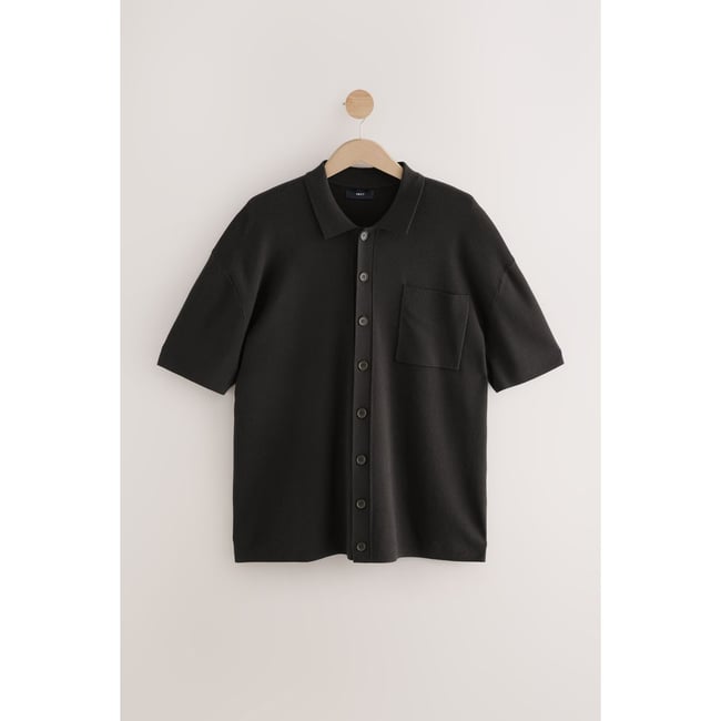 Polo boutonné en maille à manches courtes marron <span itemprop=