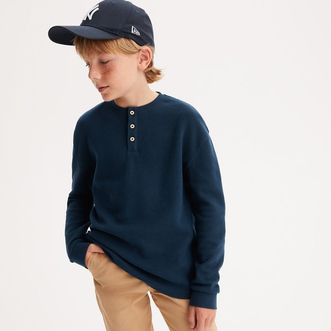Camiseta con cuello tunecino, manga larga azul marino <span itemprop=