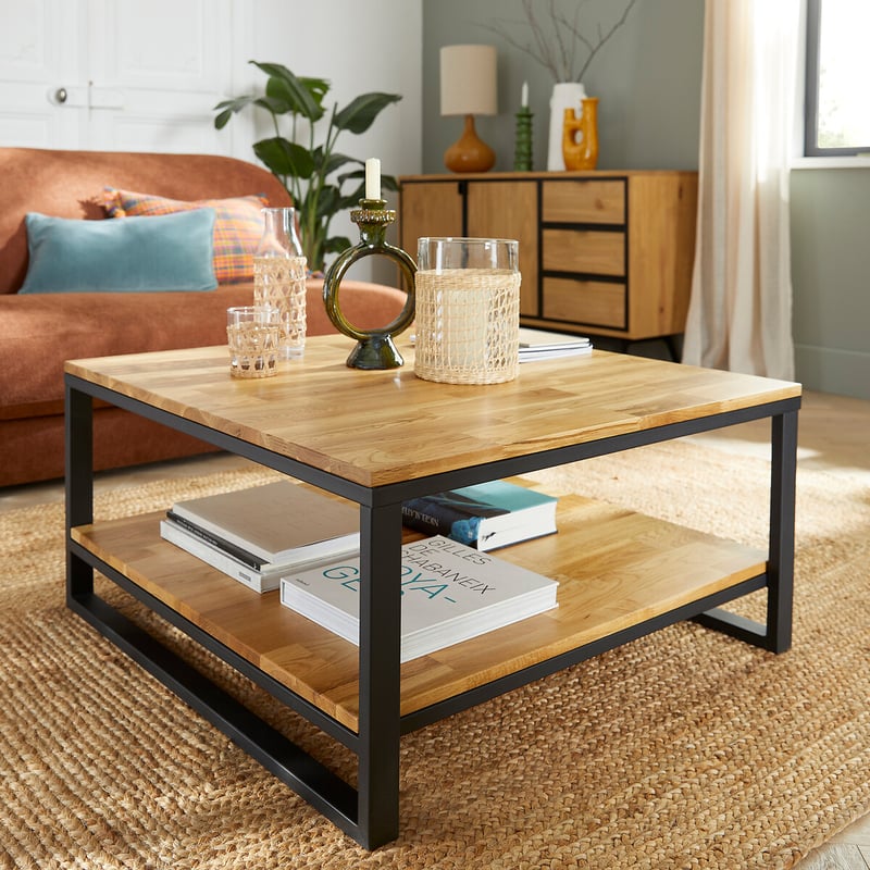 Quadratischer Couchtisch Aus Massiver Eiche Und Stahlmetall, Hiba