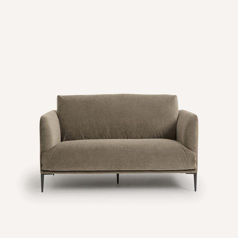 Emmanuel Gallina X Am.pm 2-sitzer-sofa, Oscar Stonewashed Velvet, Design Emmanuel Gallina