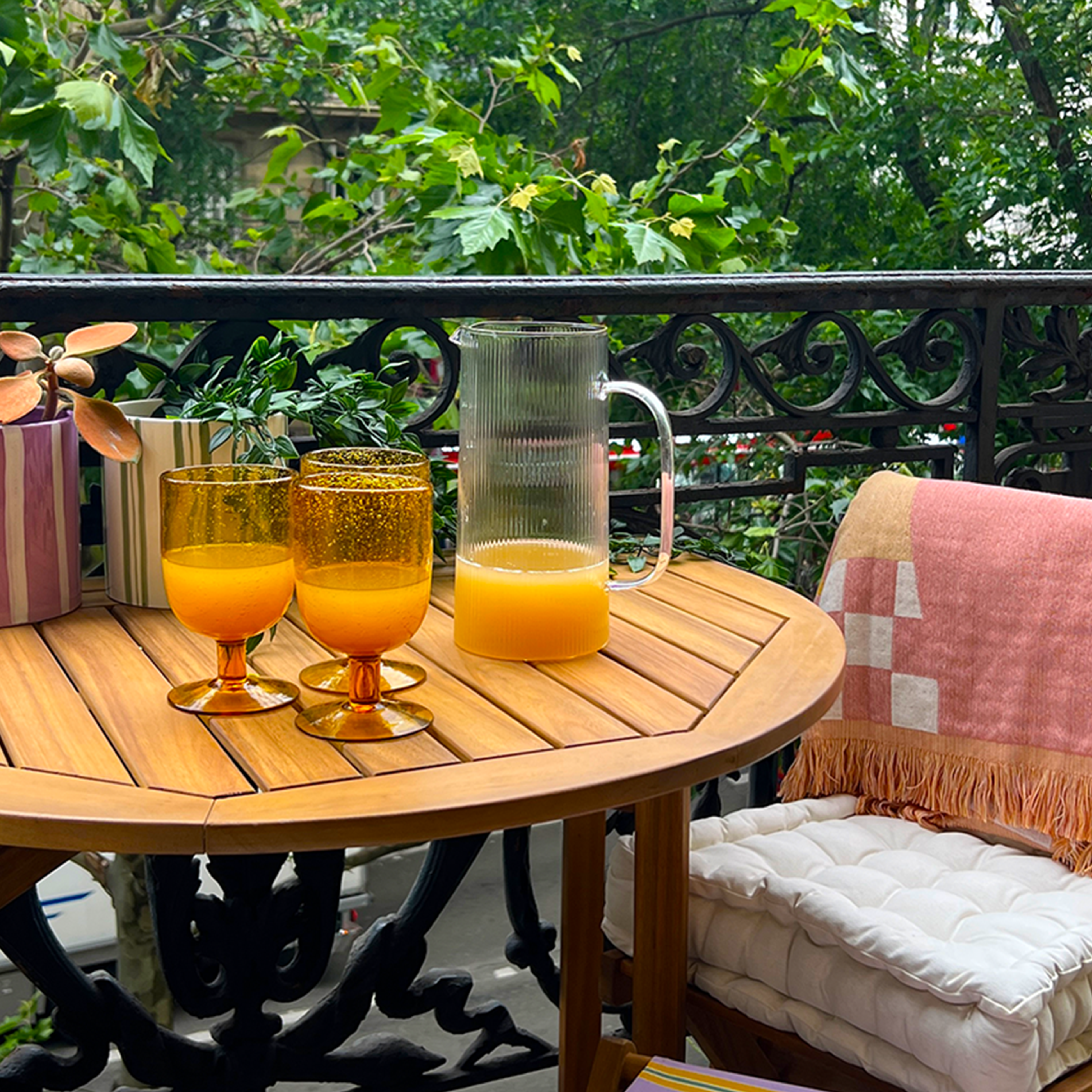 GNW595_GKL320_BALCON_GANGSTERES.png