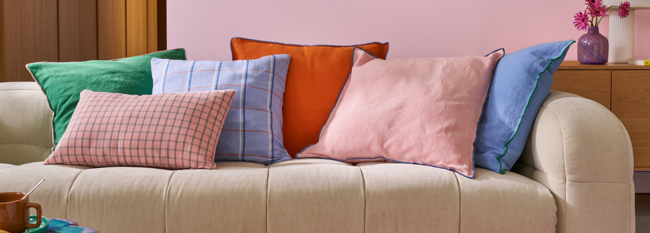 Cushion Arrangement Made Easy: How to Style Your Sofa Like a Pro