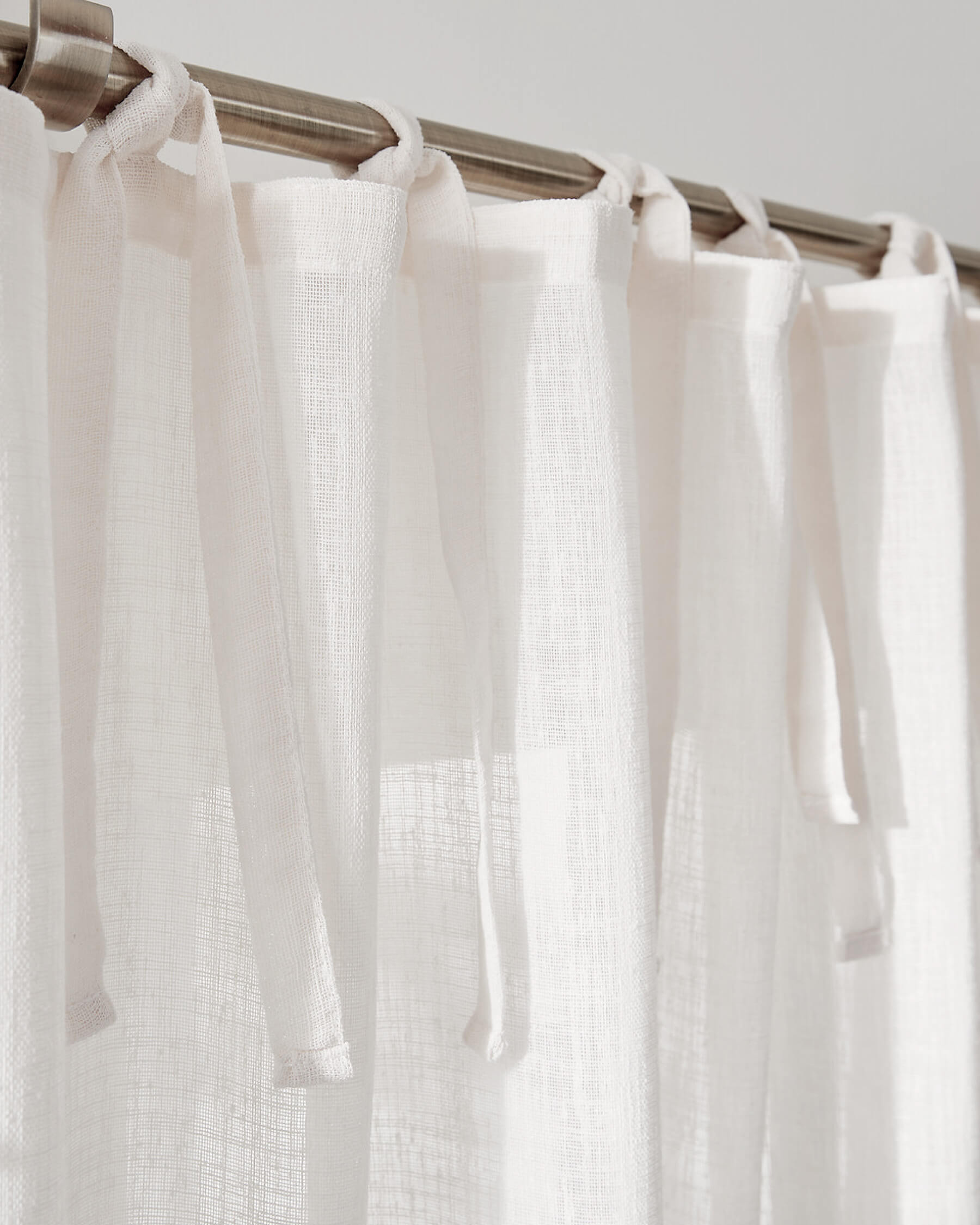Tie the curtain
