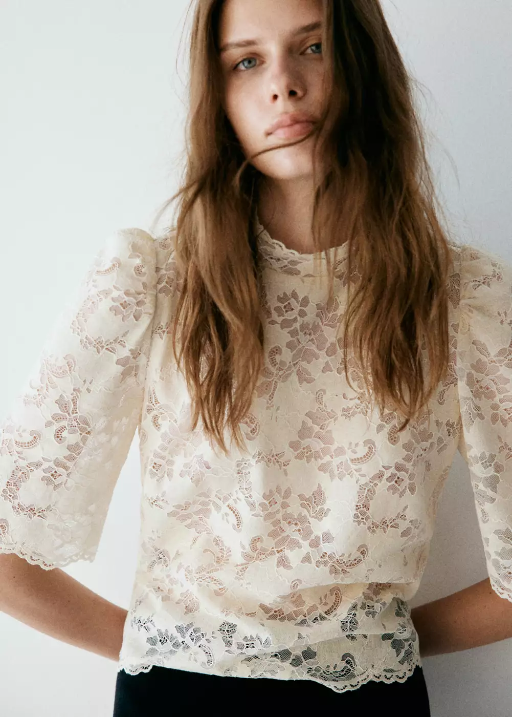 Blouse guipure, MANGO