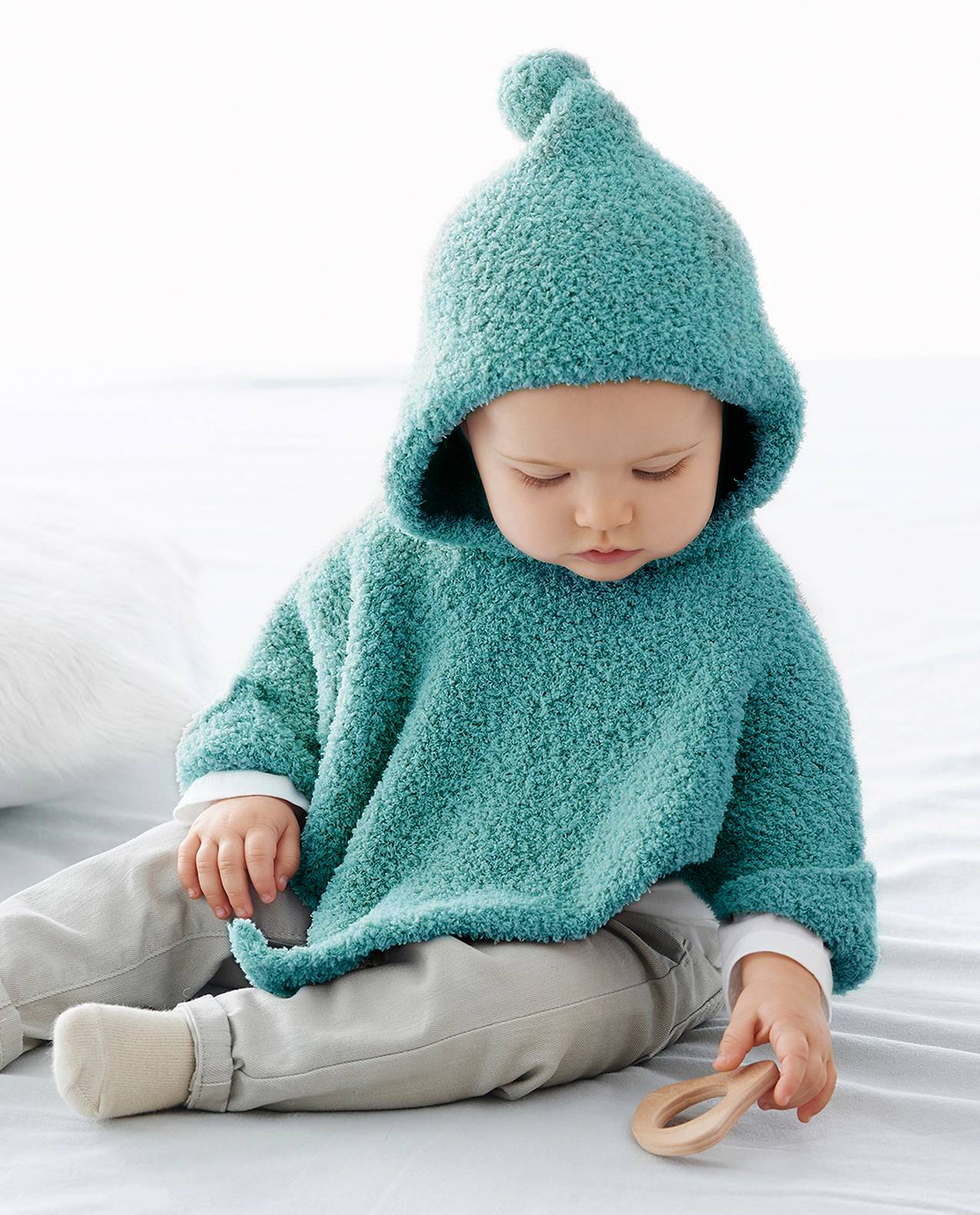 Kit tricot poncho layette benjamin Phildar La Redoute