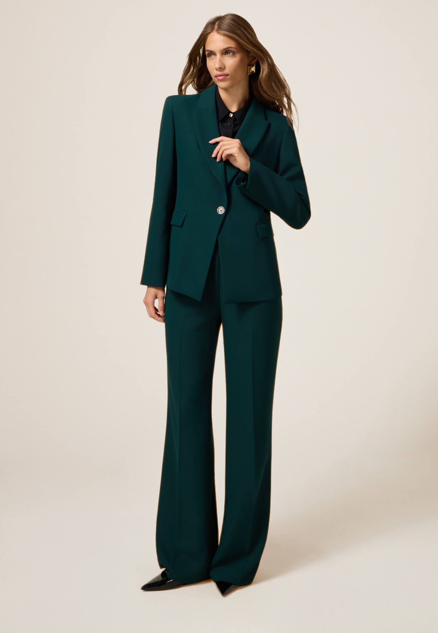 Blazer, OLTRE