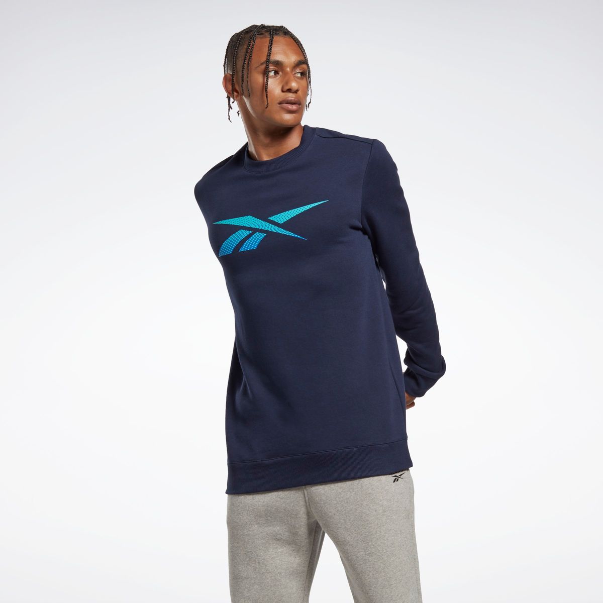 pull reebok classic Cinosural International School