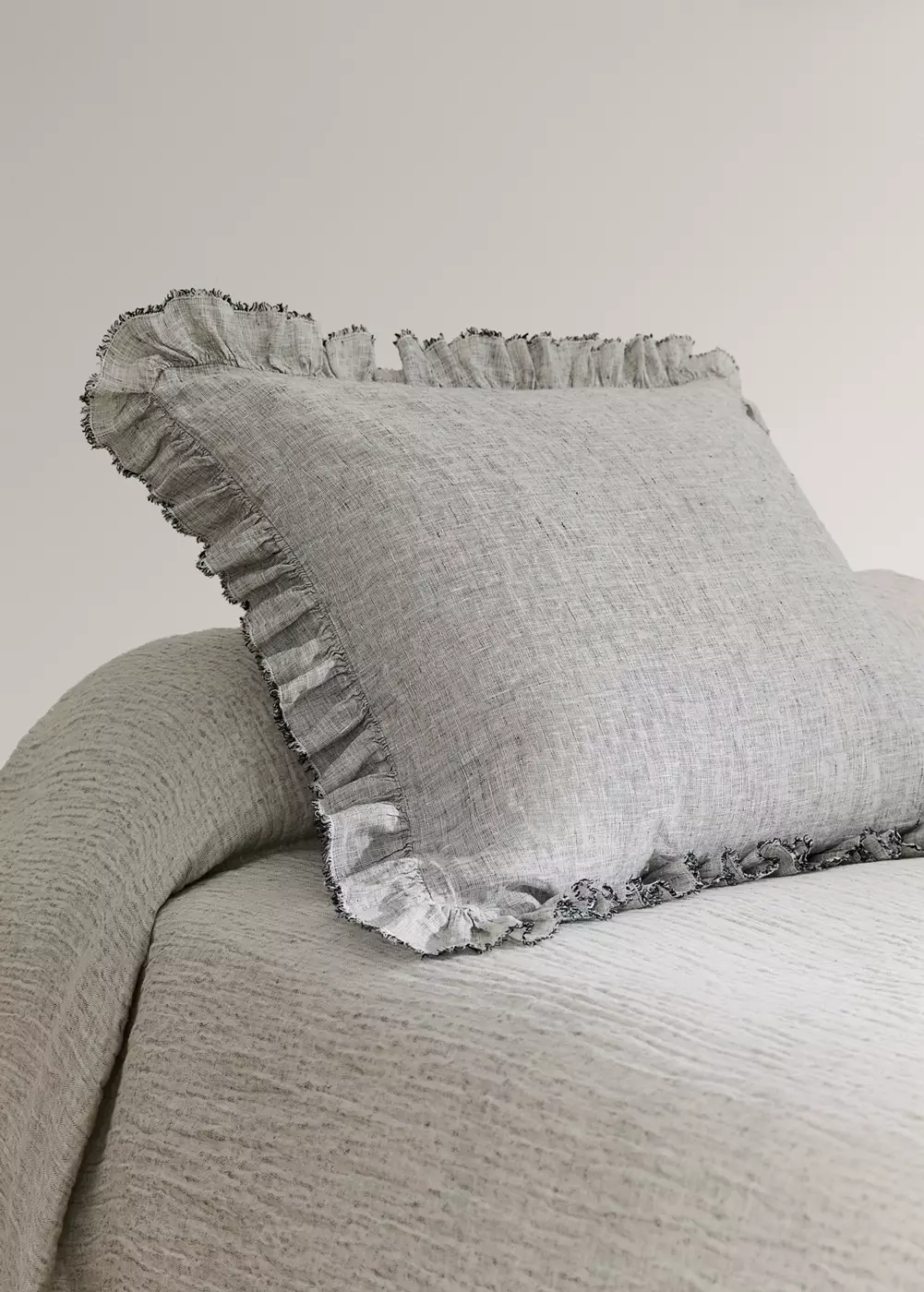 Taie d’oreiller en lin avec volants 50x75 cm, MANGO HOME