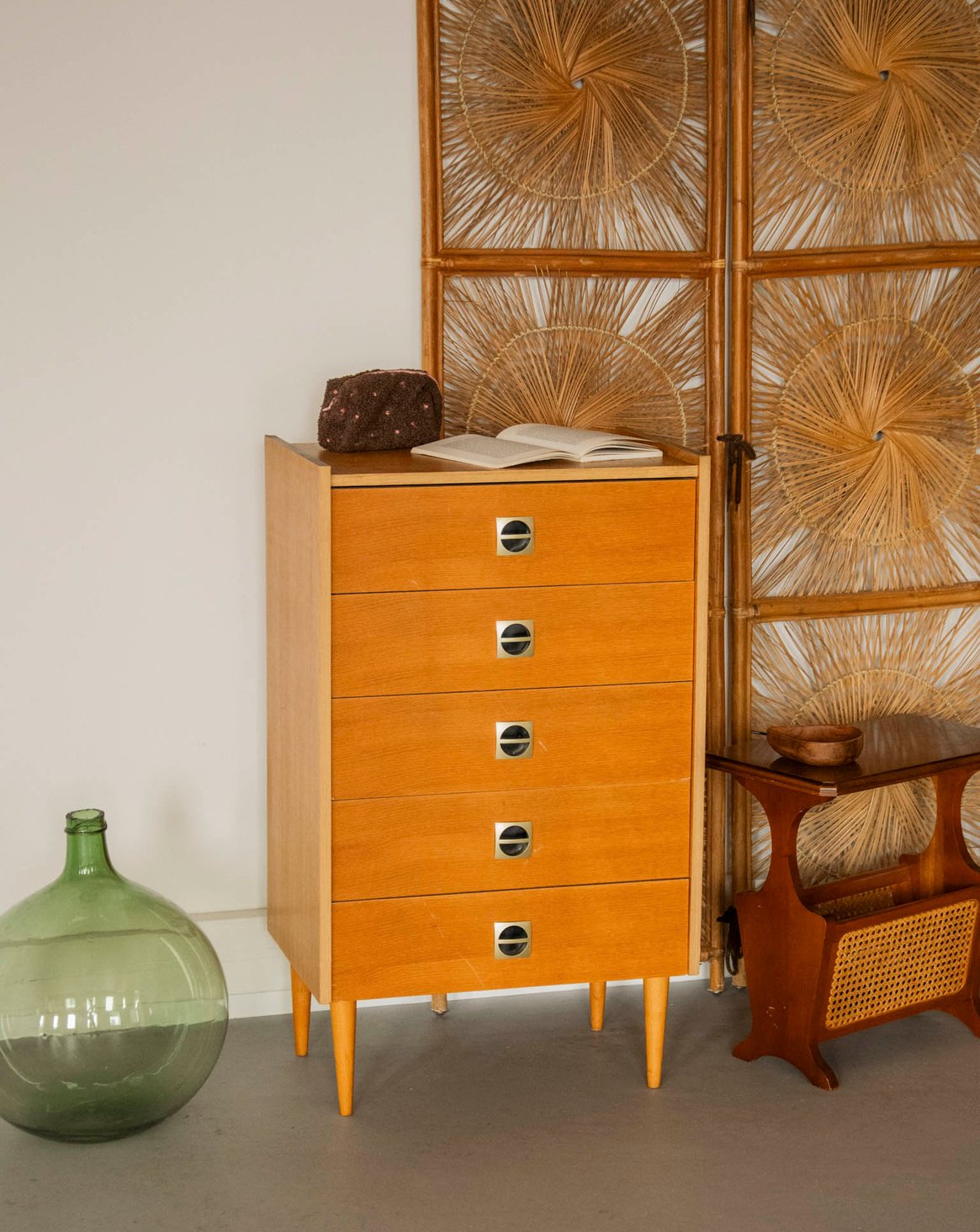 Commode scandinave aux poignées brutalistes Olga N°1076 - Bon état, DEBONGOUT