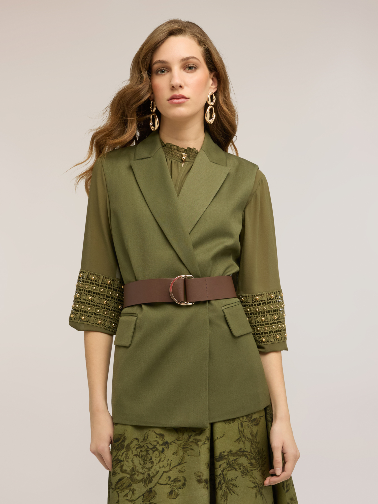 Gilet avec ceinture, MOTIVI