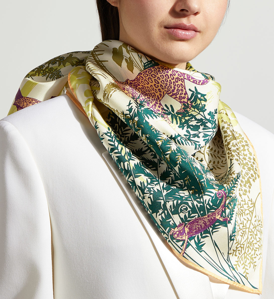Foulard carré de soie femme 100% naturelle made in france CBF 2357 Taille 70 cm x 70 cm