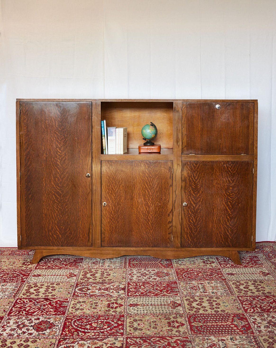 Grand buffet en bois Gilbert N°1719 - Bon état, DEBONGOUT