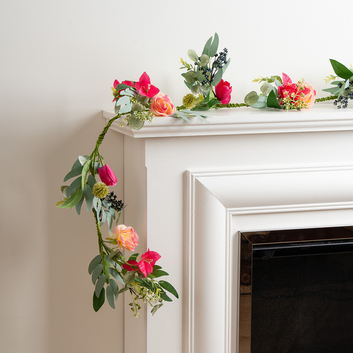 150cm Bougainvillea & Eucalyptus Garland, SO'HOME