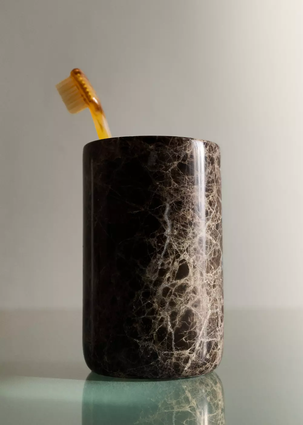 Gobelet à brosse à dents en marbre, MANGO HOME